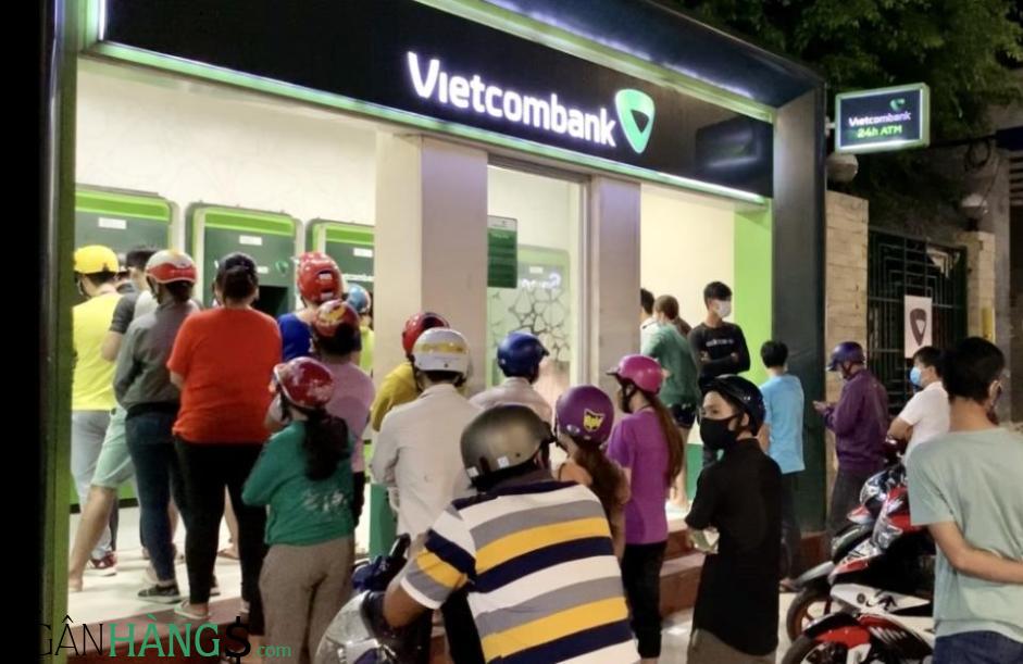 Ảnh Cây ATM ngân hàng Ngoại thương Vietcombank Số 300 Nguyễn Văn Cừ Nối dài 1