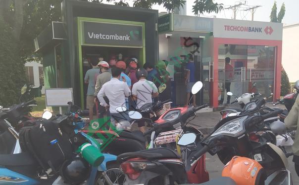 Ảnh Cây ATM ngân hàng Ngoại thương Vietcombank Trung tâm thương mại Thiên Trường 1
